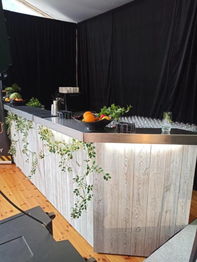 WHITE WOOD BAR B