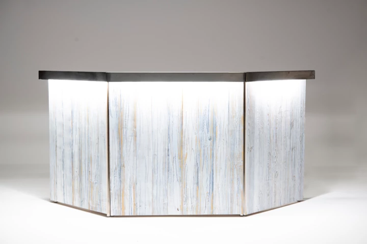 WHITE WOOD BAR A