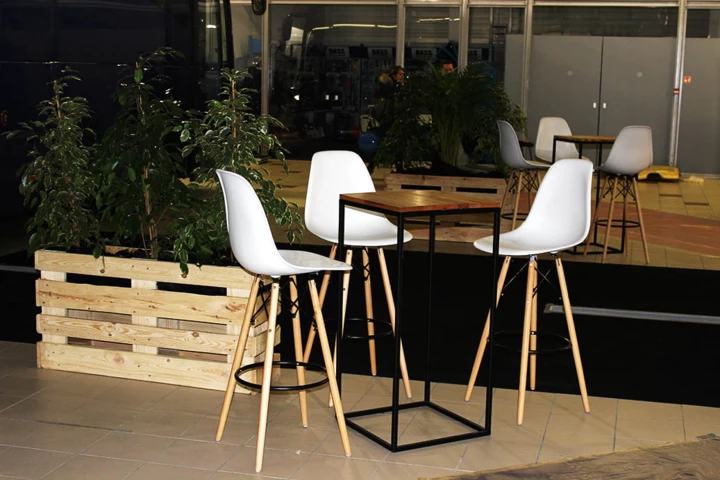 EAMES HOKER