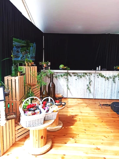 WHITE WOOD BAR A