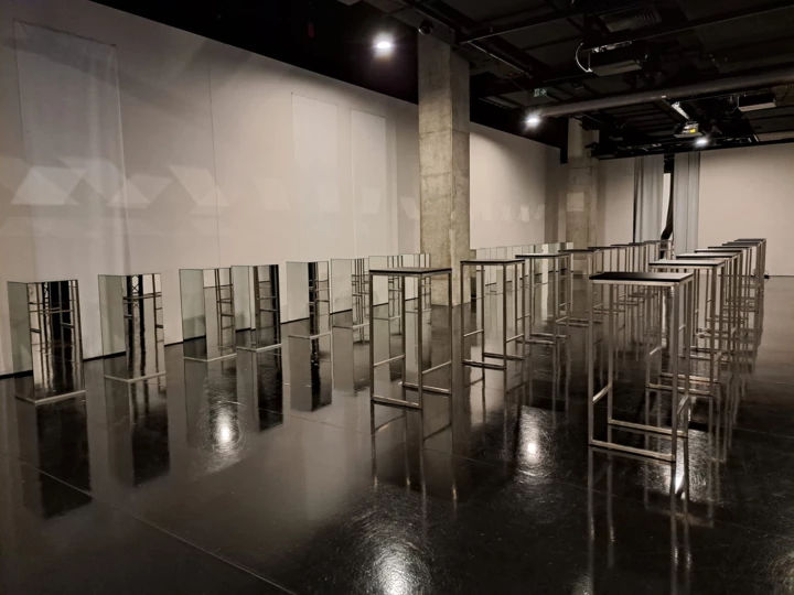 EXPO MIRROR
