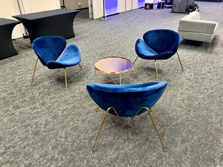 BLUE STAGE CHAIR