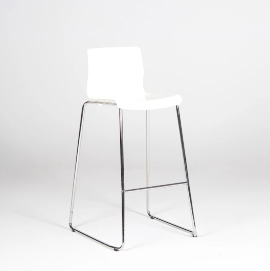 SIMPLY WHITE