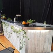 WHITE WOOD BAR B